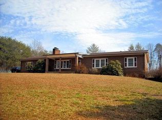 1990 Zeb Watts Rd, Taylorsville, NC 28681