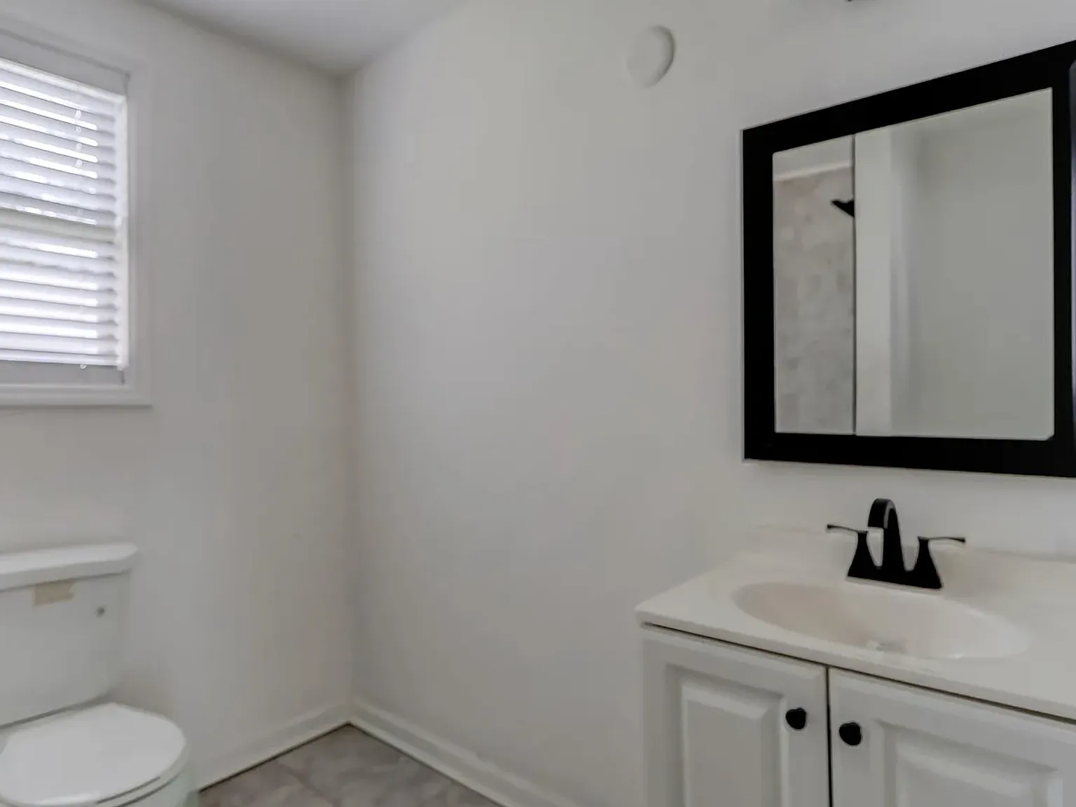 3 bed, 960 sqft, $1,400 — Photo 4