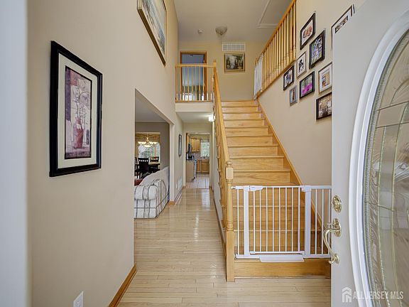 5th image of 357 George St