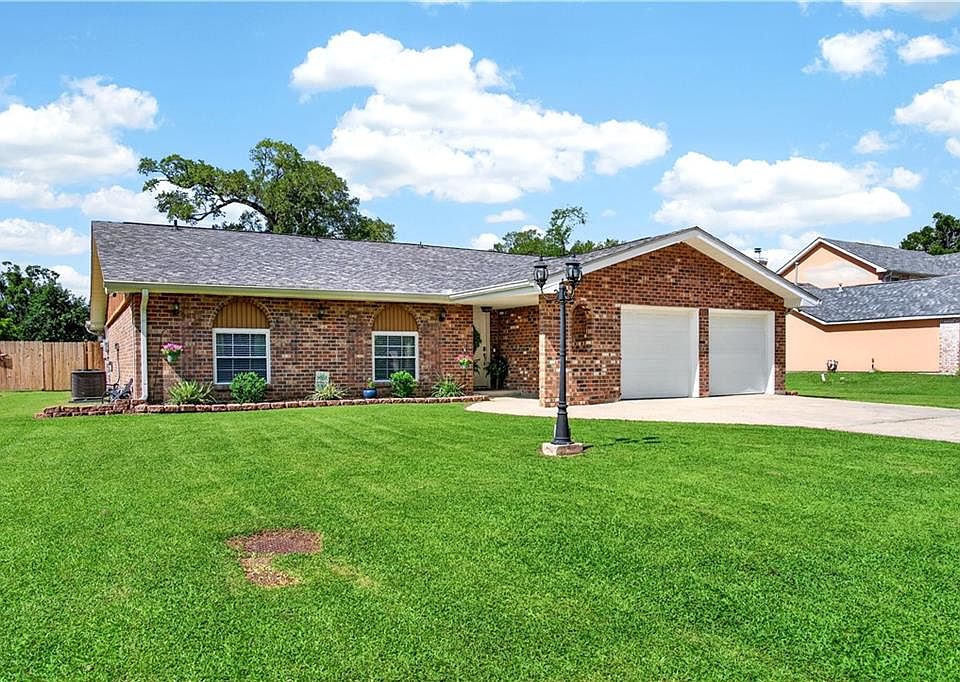 1st image of 10149 N Kelly Ln