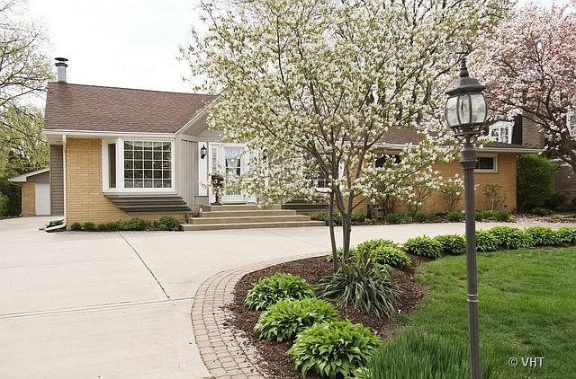 1st image of 631 Park Dr