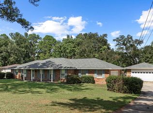 105 Shadowood Dr, Dothan, AL 36301