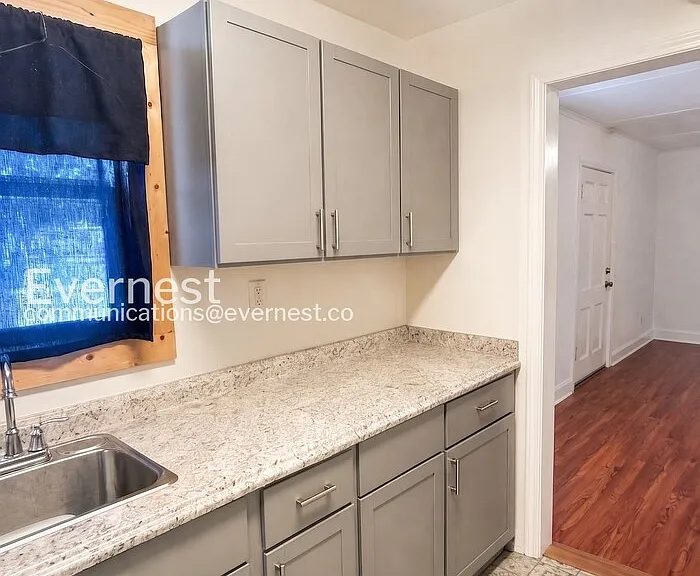 118 Cravens Ave — Photo 4