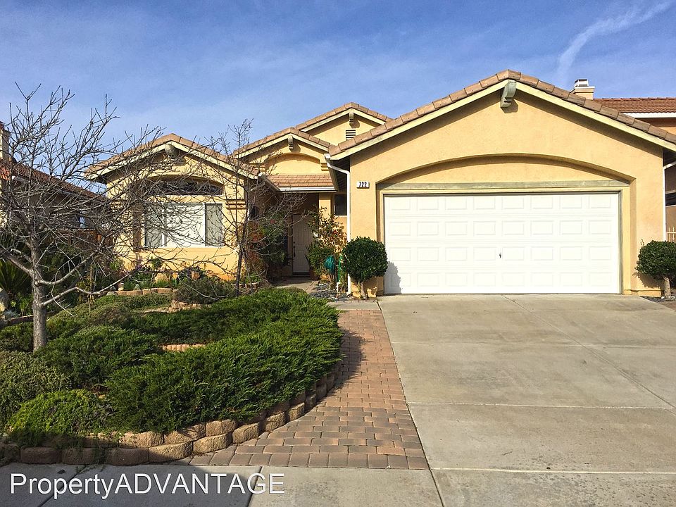 1st image of 722 Bel Air Dr W