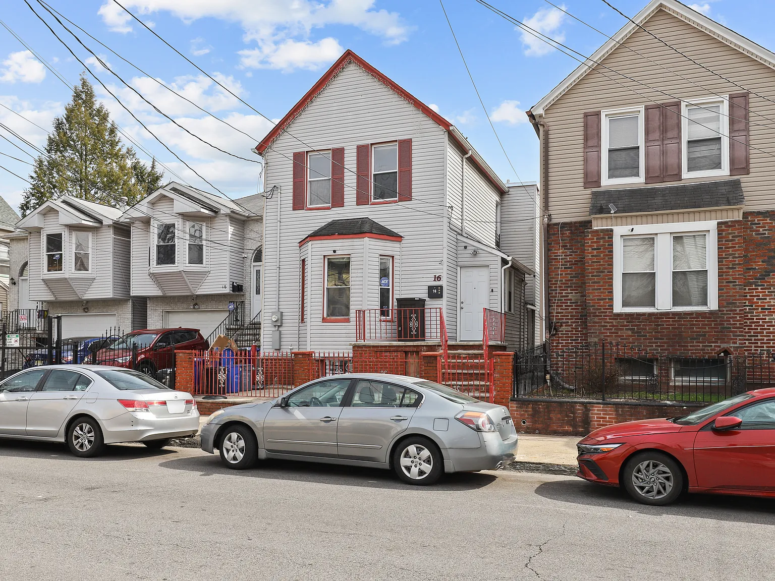 4 bed, $3,200 — Photo 2