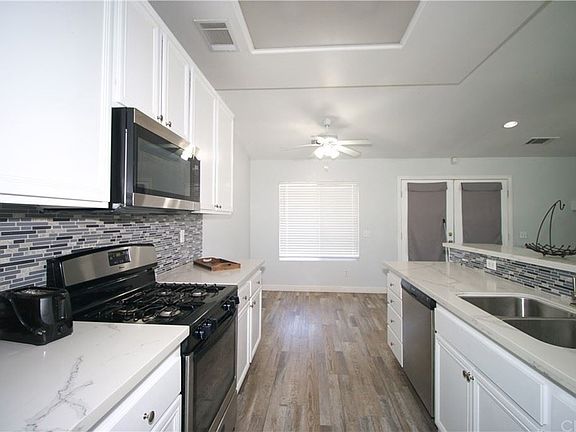 3rd image of 15934 Winona St
