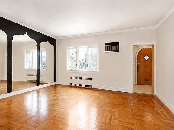 5th image of 2 Micieli Pl