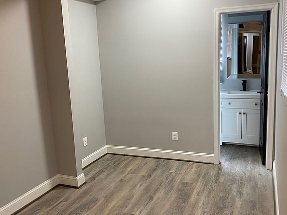 3rd image of 2311 Anoka Ave #1