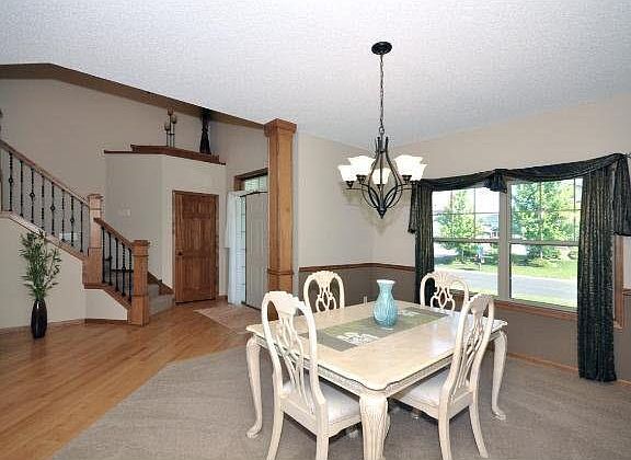 5th image of 951 S Windmill Creek