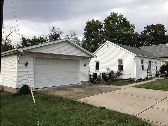 4th image of 433 Salem St