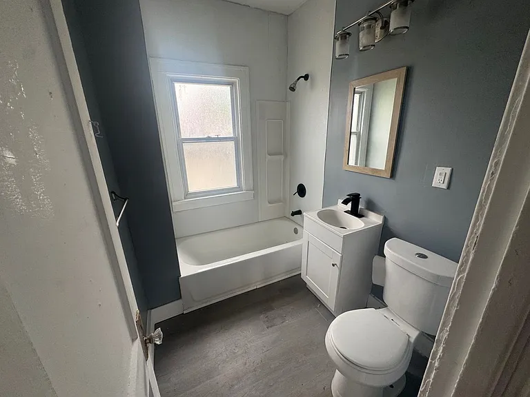 13302 Cranwood DR Garfield Heights, OH. 44105 — Photo 12