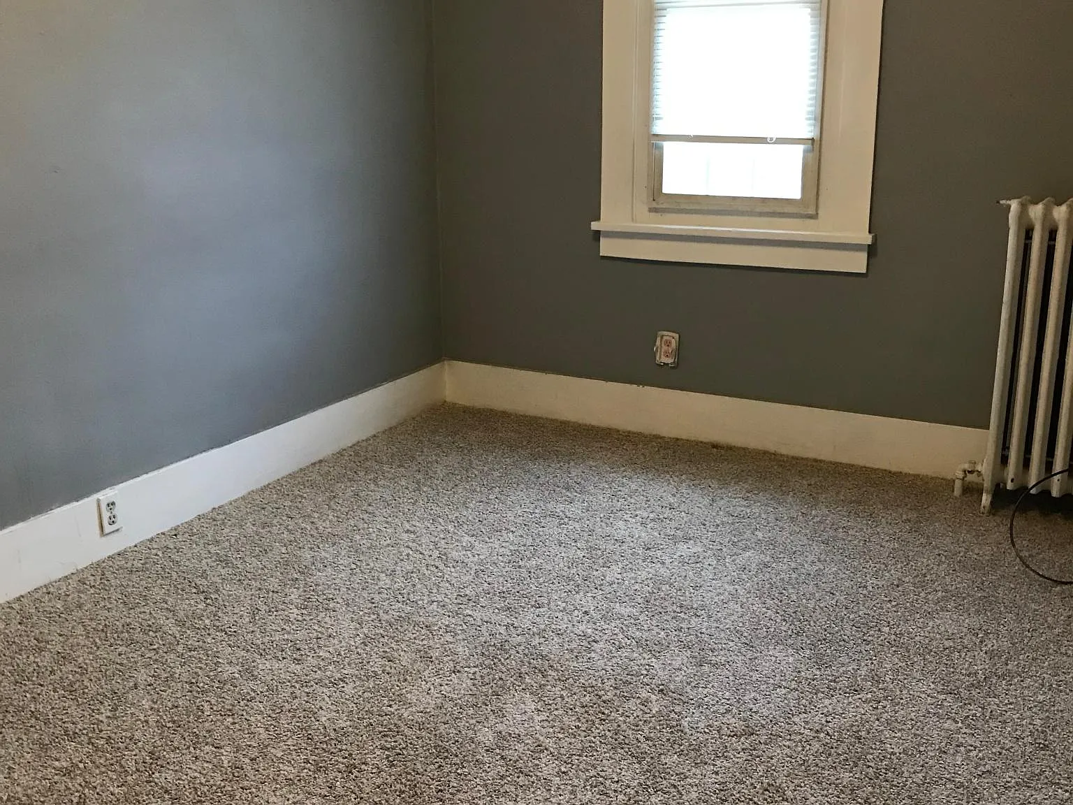 3 bed, $1,025 — Photo 4