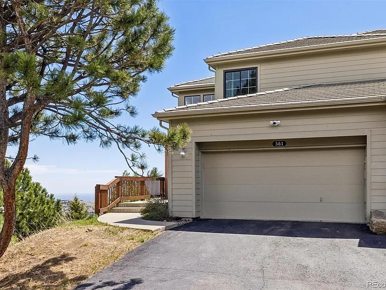 561 Ridgeside Dr — Photo 8