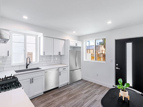 5th image of 1415 W 35th Pl #2