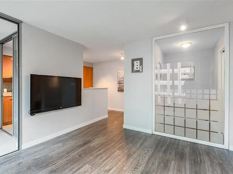 1200 Georgia St W #1405 — Photo 3