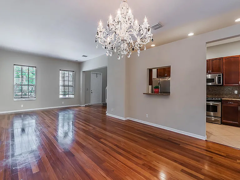 2502 NW 4th St — Photo 1