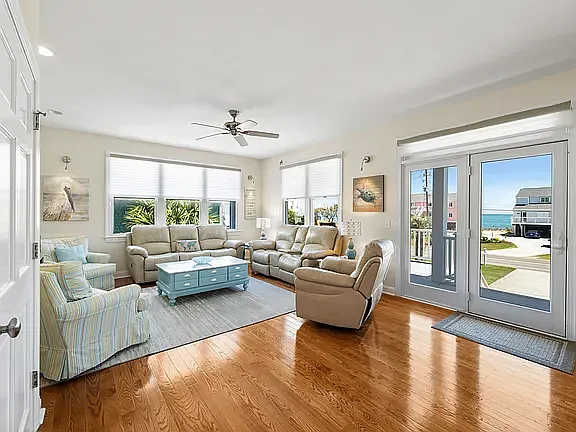 1250 Fort Fisher Blvd S — Photo 3