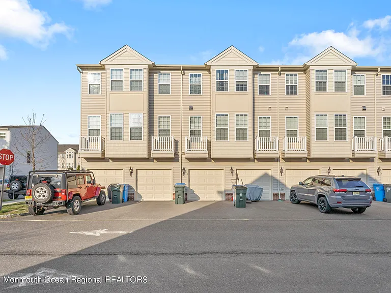 1 Kyle Dr — Photo 24
