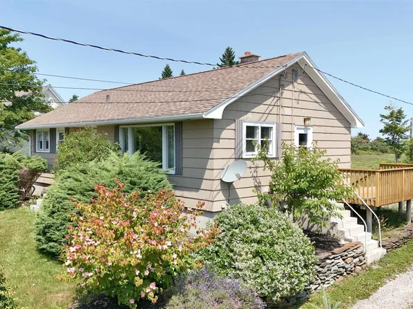 911 Highway 335, West Pubnico, NS B0W 3S0