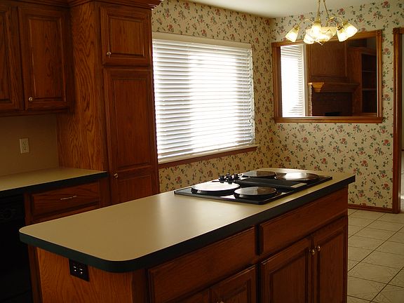 5th image of 15609 Sugar Loaf Dr