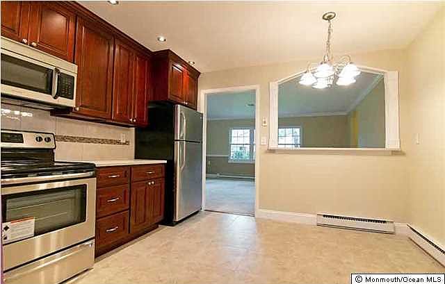 2nd image of 936 Thornhill Court #B