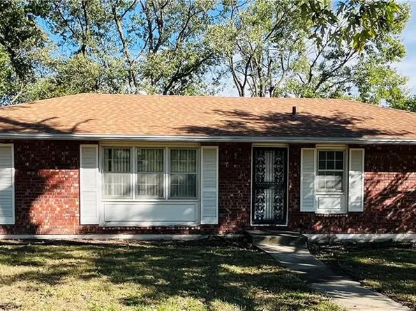 3829 Stonewall Ct, Independence, MO 64055