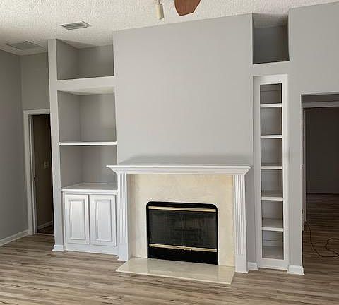 3rd image of 1290 Ardmore St