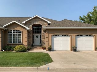 1152 16th Ave SW, Minot, ND 58701