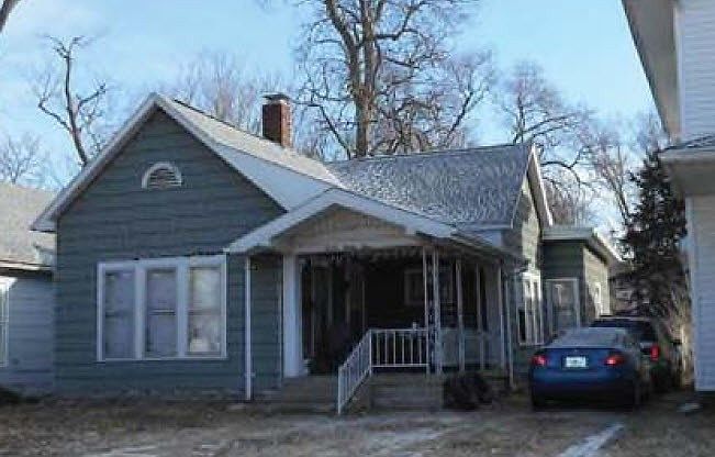 1st image of 1231 N 9th St