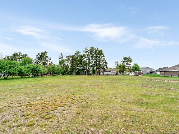 3rd image of Weston Cir