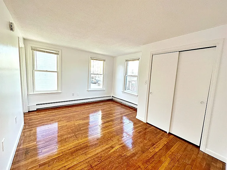 40 Jeffries St #3 — Photo 14