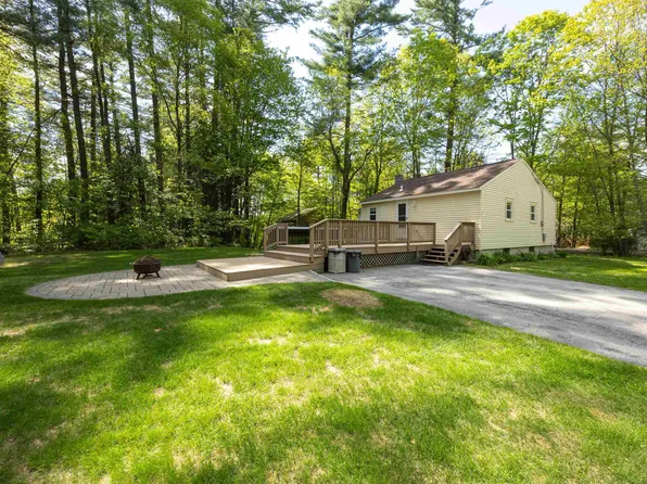24 Longa Road, Merrimack, NH 03054