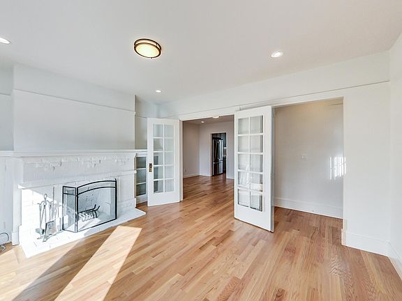 4th image of 206 Harold Ave