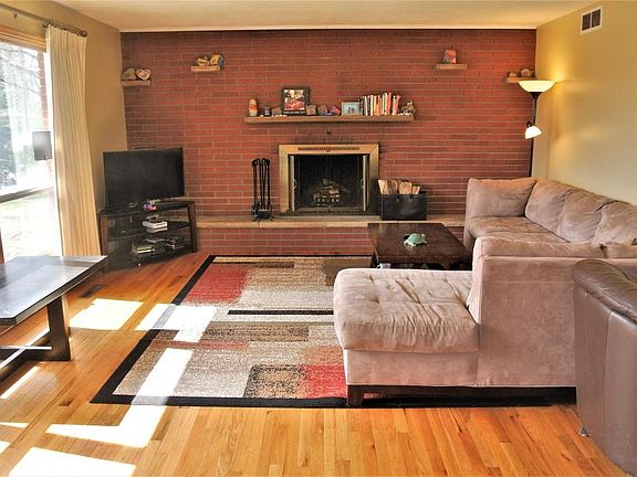 2nd image of 740 West Broadway