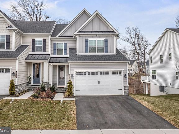 2nd image of 1716 Frost Ln