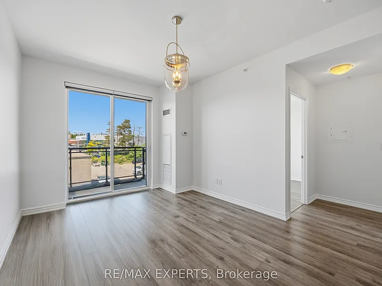 11611 Yonge St #227 — Photo 11