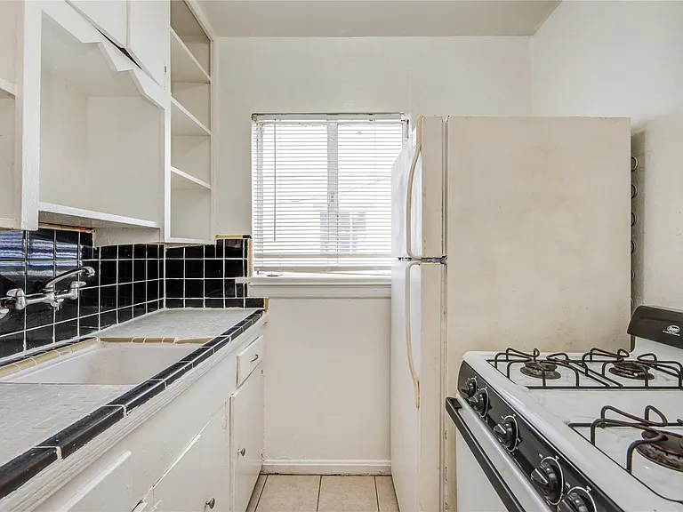 1828 W Main St #1 — Photo 17