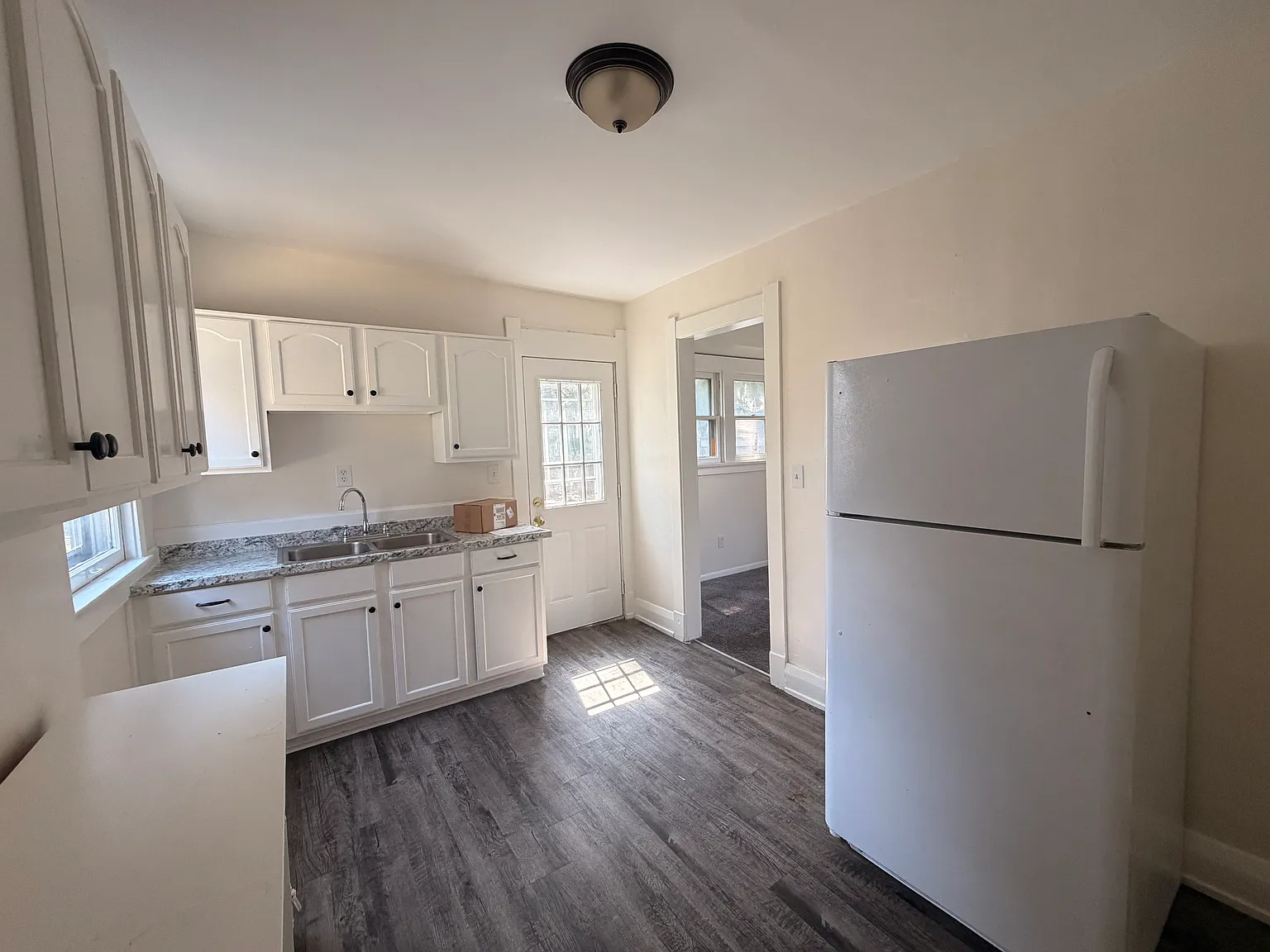 3 bed, 1128 sqft, $1,400 — Photo 4