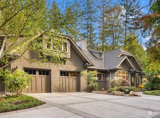 5280 Rose Ave NE, Bainbridge Island, WA 98110