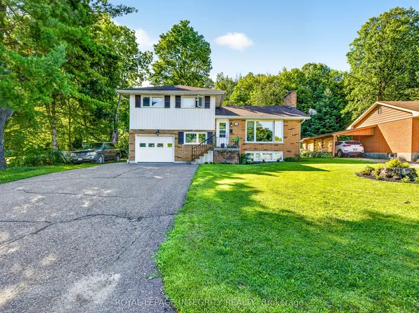 241 Wade Ave, Renfrew, ON K7V 2N5