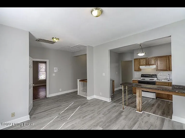3761 Southern Pkwy #2 — Photo 6