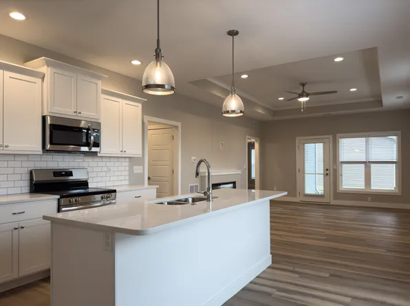 4502 Hogan Dr, Champaign, IL 61822