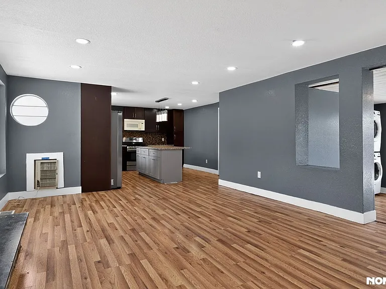 3839 Reed St — Photo 5