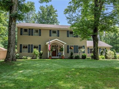 5 Family Cir, Lee Center, NY, 13363