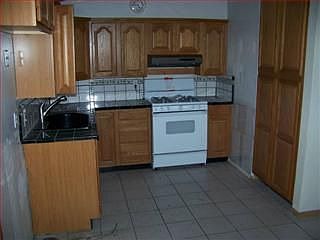 5th image of 667 Lakewood Dr