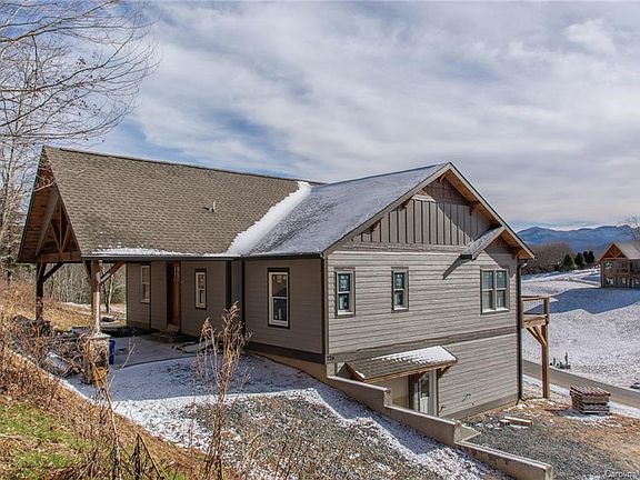 5th image of 726 Silver Springs Dr #32