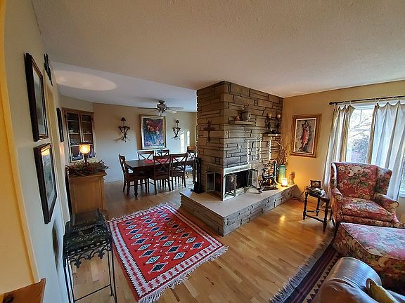 Livingroom & Dining room 