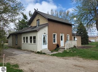 105 E Clay St, Ithaca, MI 48847