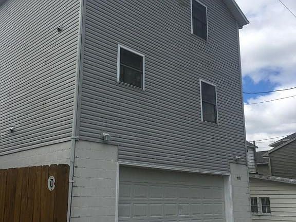 2nd image of 3205 Shepard Ave NE