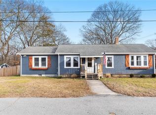 16 Brownlee Blvd, Warwick, RI 02886